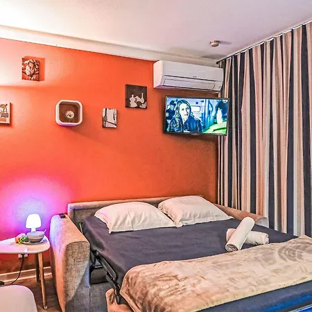 Apartment Le Hameau - M4 333 By Interhome Saint-Raphaël