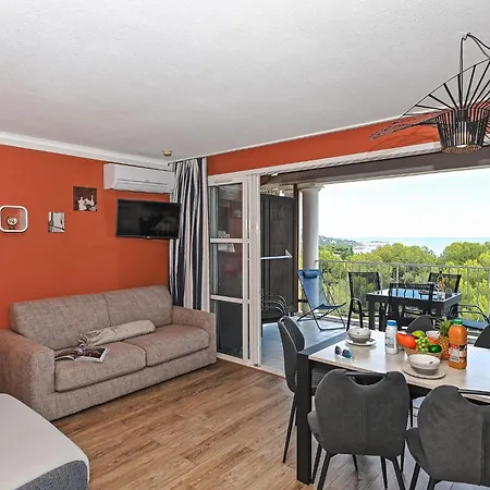 Le Hameau - M4 333 By Interhome Apartment