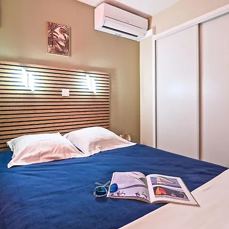 Appartement Le Hameau - M4 333 By Interhome